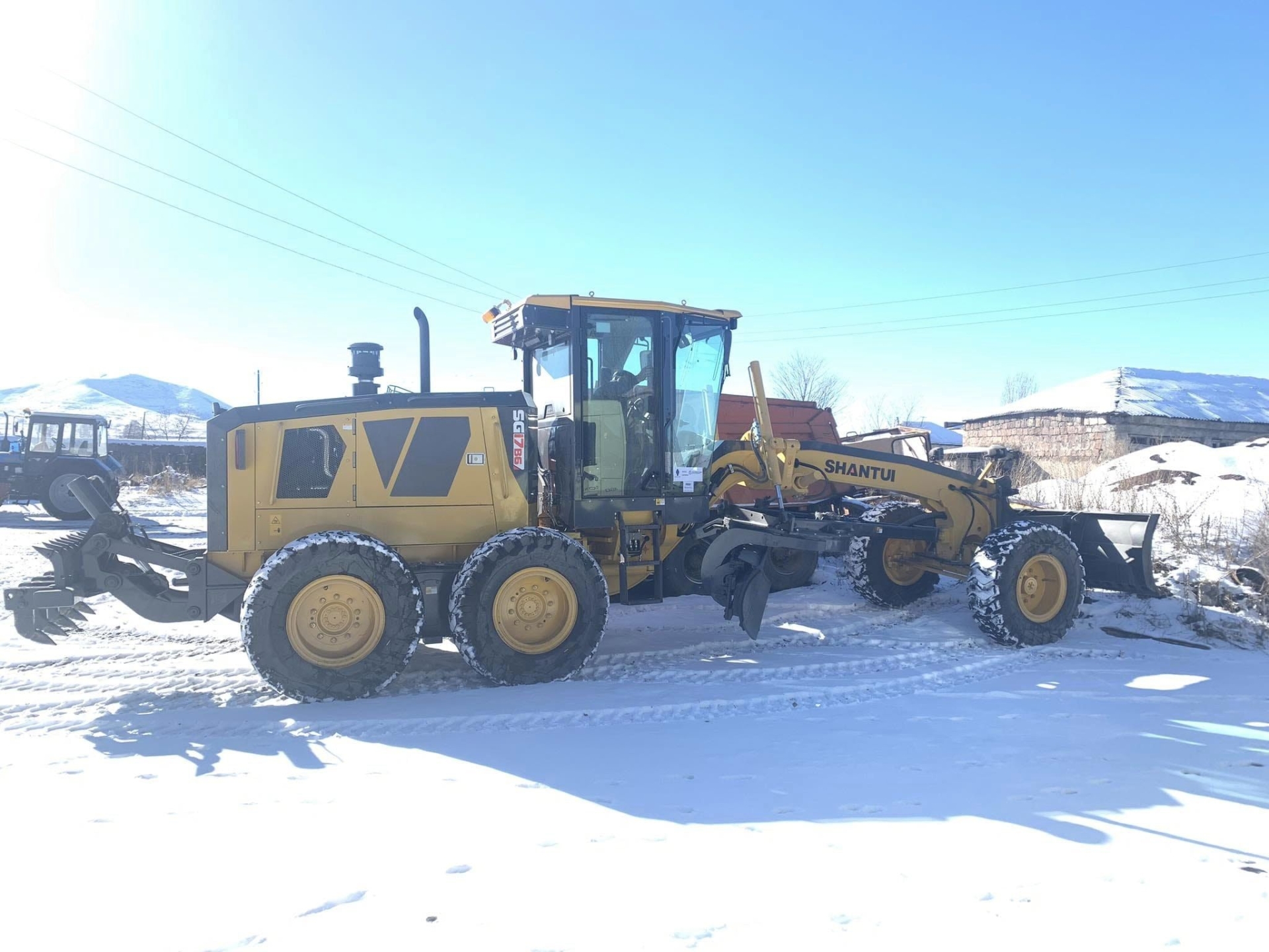 Համայնքներում շարունակվում է տեխնիկայի պարկի համալրումը